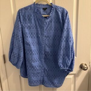 Talbots Blue Ruffled Blouse 2x beautiful no flaws non smoking home no pets